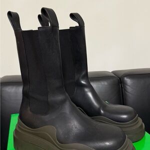 Bottega Tire Leather Ankle Boot
